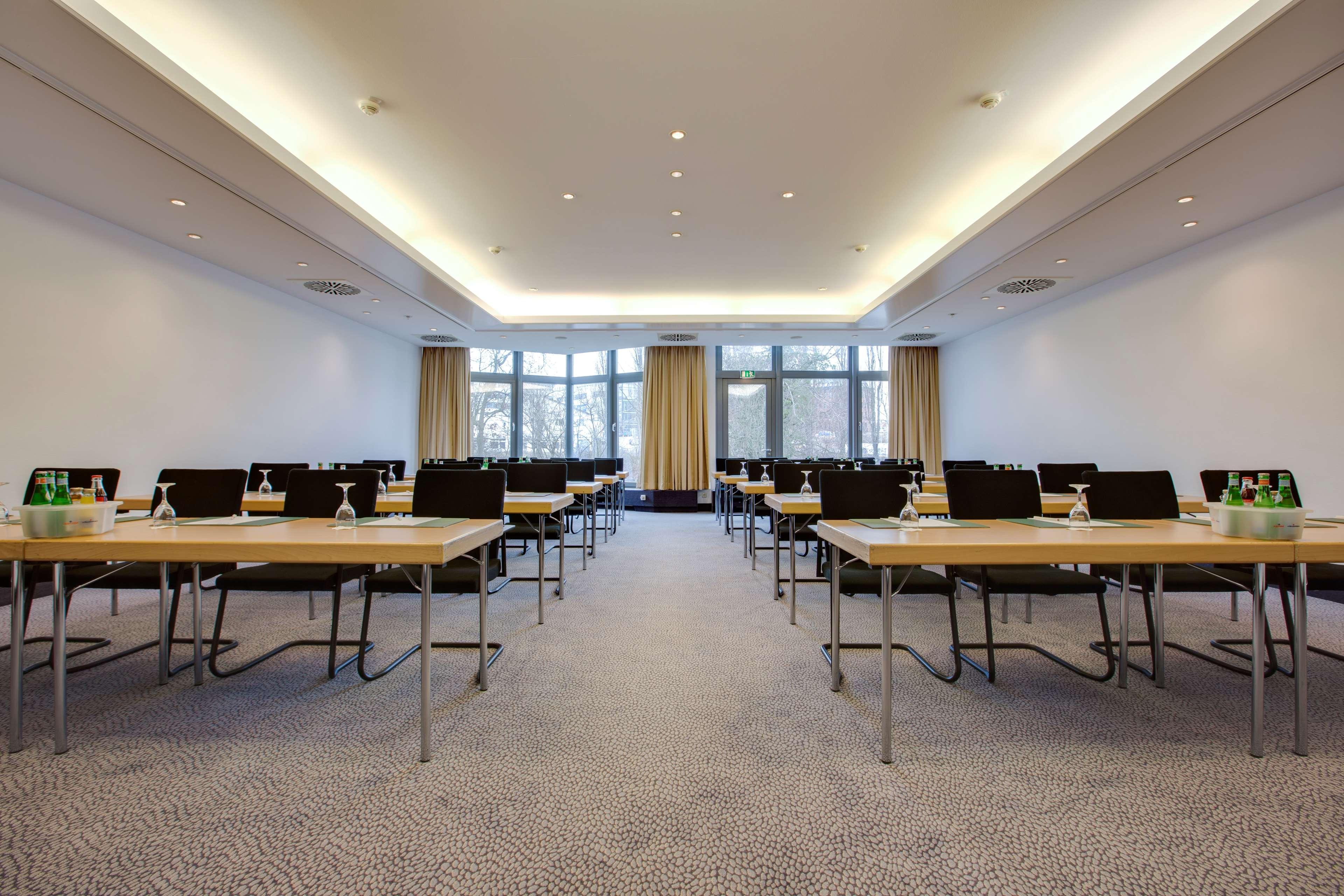 Отель Park By Radisson 4*